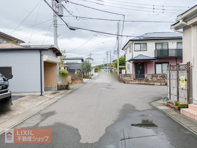 道幅やお車の停めやすさなど現地にてご確認ください。