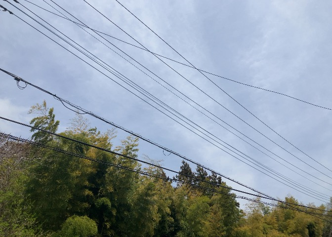 眺望を気にして物件を探す場合、前面に建物が建っていないか現地で確認しましょう！前面に建物があると景色はもちろん、日当たりや風通しにも影響が出てきます。住んだ時のことを想像しながら現地見学をしましょう。