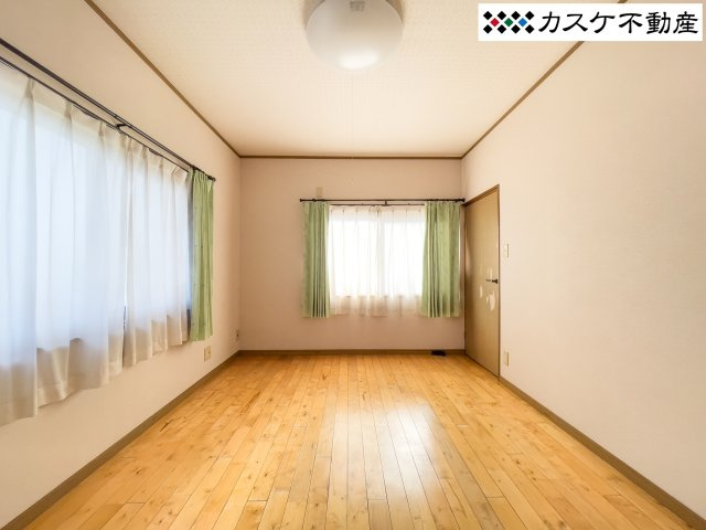 約6帖の2F洋室（東側）
