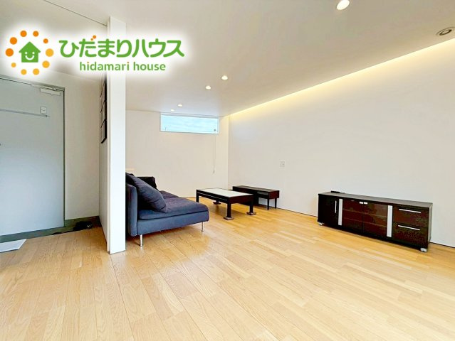 大型テレビに大型ソファー(^^)どんなインテリアにするか考えただけでわくわくしますね！