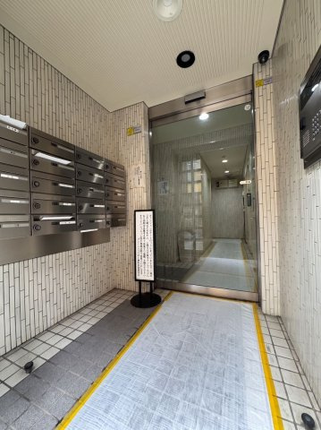 オートロック付きのエントランス　