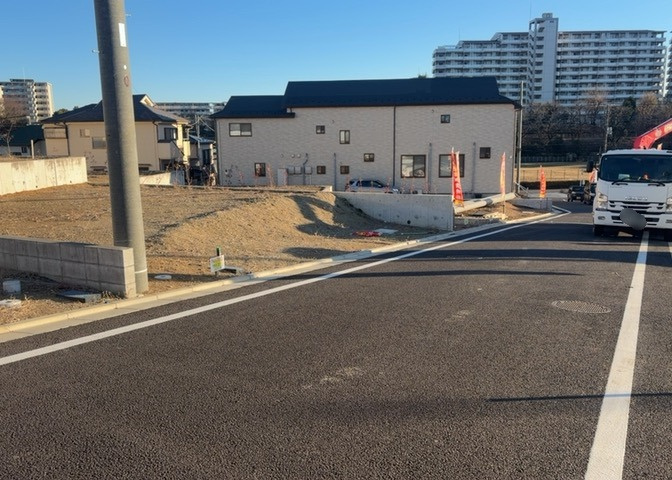 物件の詳細については、現地を見てわかること以外に、役所や法務局などで調べないとわからないことがあります。そのため、現地に行く場合は、もしこの物件を買ったらどのような生活ができるかをイメージしましょう。
