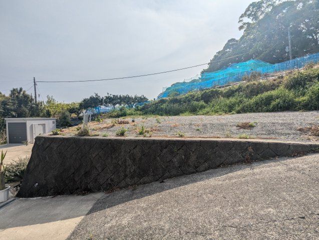 敷地が約60坪と広々としています。自由な間取りでお家が建てられます。駐車場を広く取る事も可能です。