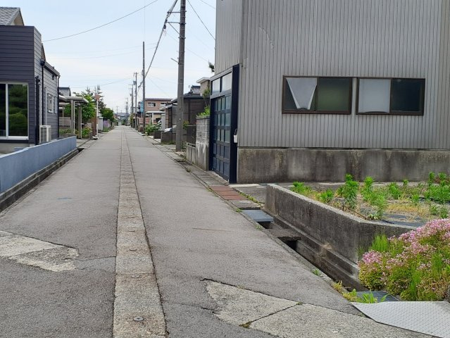 西側は融雪付き