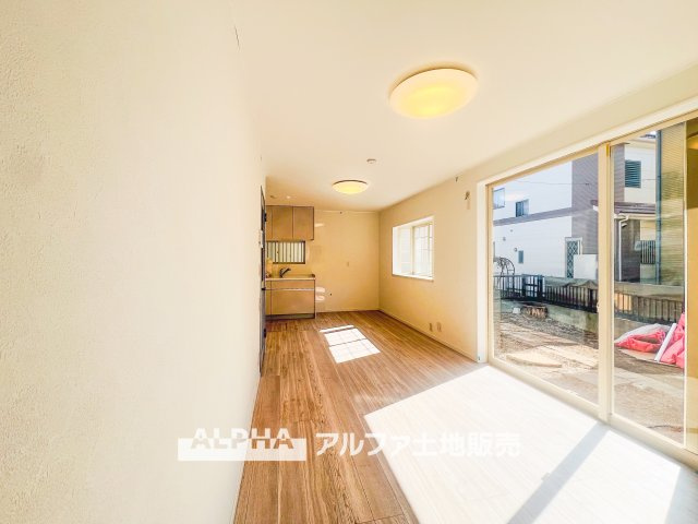 【Cherish　the　time】　◆君との時間は◆リビングで、食卓で、寝室で、どこにいても楽しめる。居心地の良い空間の中で質のいい安らぎを求めたい。