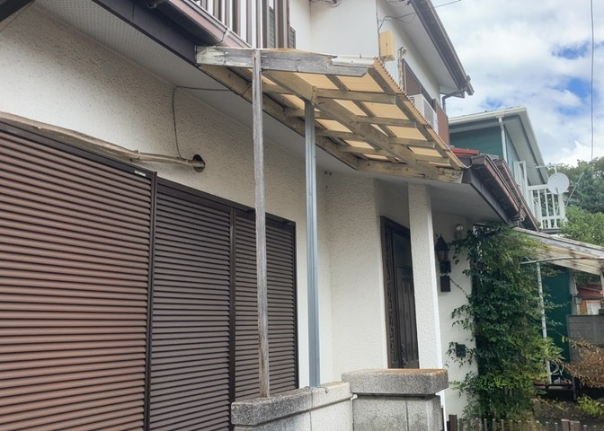住宅用の土地では前面道路に2m以上接していなければならないと法律で定められています。しかし、お持ちの車のサイズやライフスタイルなどにより、2mでは利便が悪い場合もございますので、事前に確認しましょう。