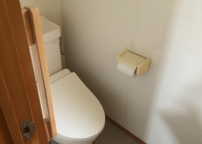トイレは大きさや形、機能、抗菌性などが異なる多種多彩なタイプが各メーカーから出ています。それぞれに良さがあるため、事前にどういったタイプのトイレがいいのかをご家庭内で決めて、内見に行くといいでしょう。