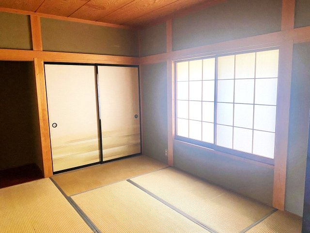 1階北側の6帖の和室♪