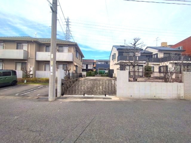 外観　現地写真。上物あり(2026年9月7日撮影)