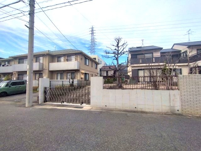 外観　現地写真。上物あり(2026年9月7日撮影)