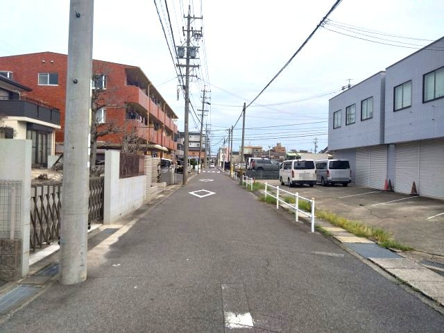 外観　現地写真。上物あり(2026年9月7日撮影)