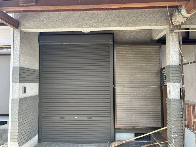 玄関シャッター付きで防犯面も安心。