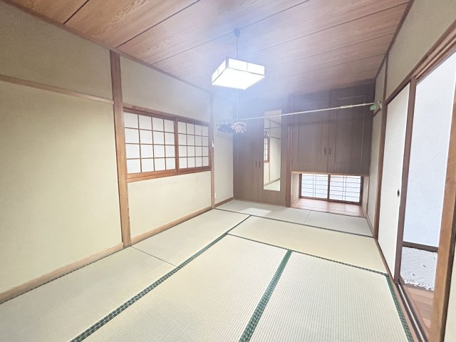 丁寧にお手入れされた美しい和室。すぐに快適に過ごせます