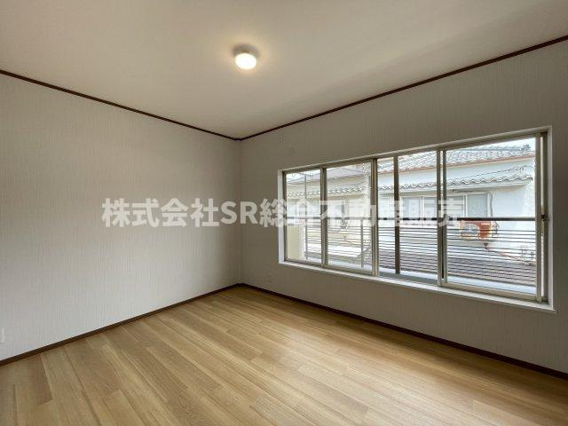 3F　6.0帖。落ち着いた雰囲気で寝室にいかがでしょうか？