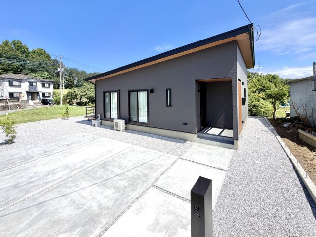 ■外観｜永く住むほどに愛着を深める、味わい豊かなデザインのオウチです♪まずはご見学ください♪