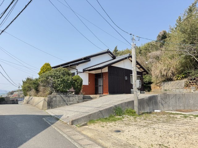 前面道路含む現地写真です