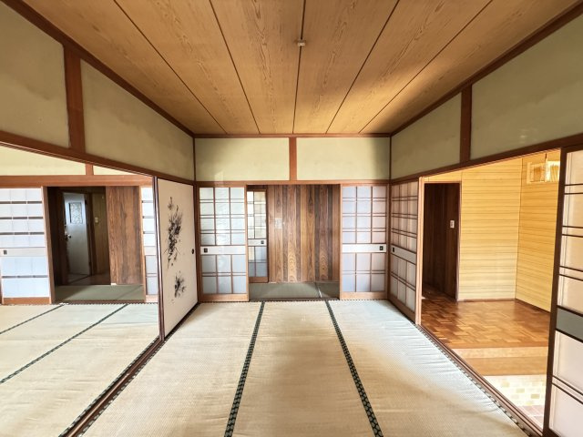 落ち着いた雰囲気の和室付きです