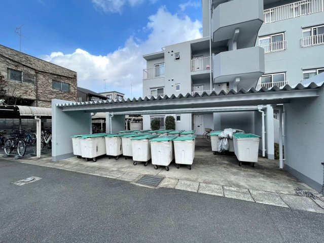 ゴミ置き場