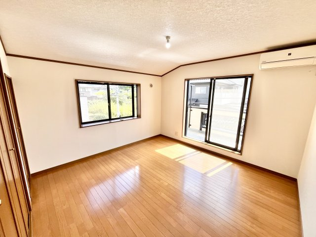 広々とした洋室です