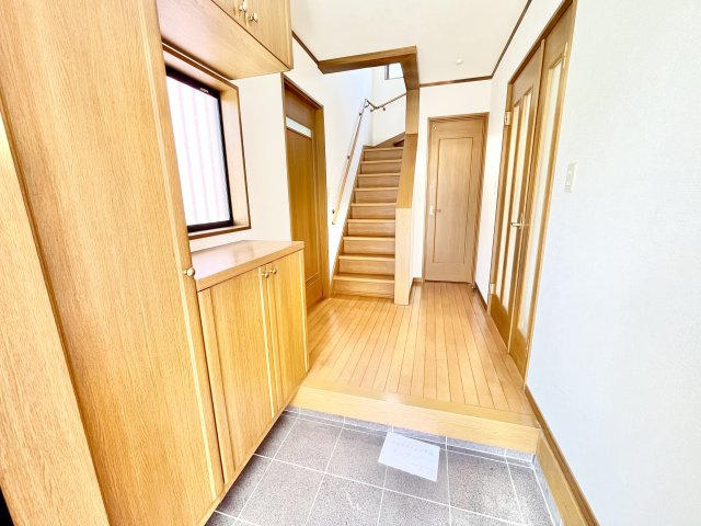 収納がたくさんあるため、靴の収納には困りません♪