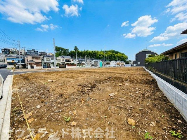 扱いやすい地形のため、無駄なスペースを生むことなく敷地を有効に活用していただけます。大きな窓を設けた広々としたリビングや、お子様の成長に合わせた収納など、住みやすい間取りを設計できる土地です。　　　