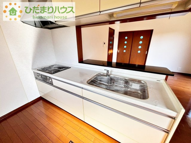 家族と会話しながら料理できるオープンカウンター♪