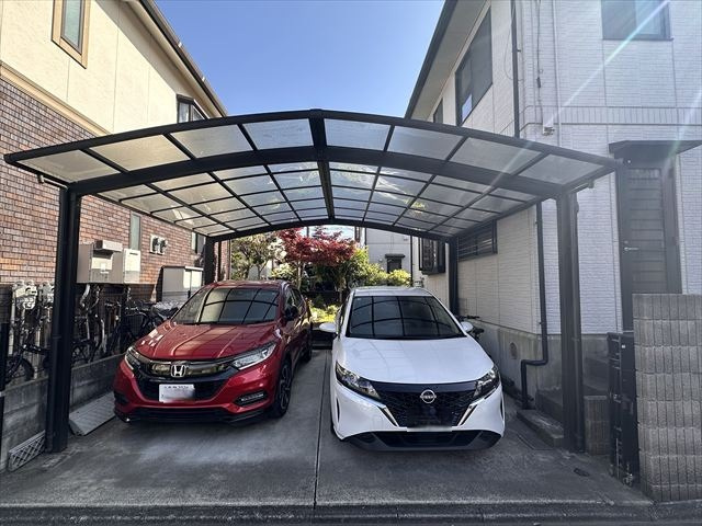 カーポート付きの駐車スペース！
