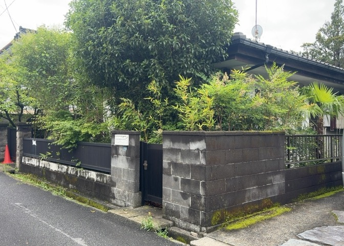 人が暮らすうえで日光は大切な要素となります。日当たりの良さは譲れないポイントですね。併せて近くに大きな建築物の建築予定がないか、あるいはそれが可能な土地が近くにないか事前に確認することもお勧めします。