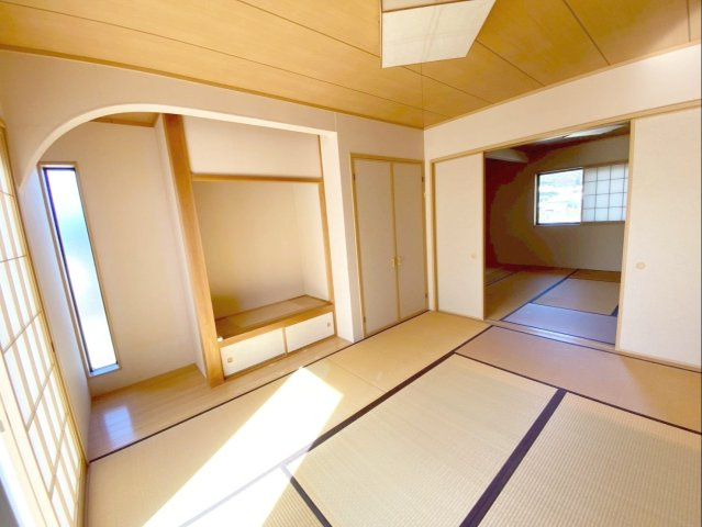 6帖の和室が二間続きになっている開放的な空間です！