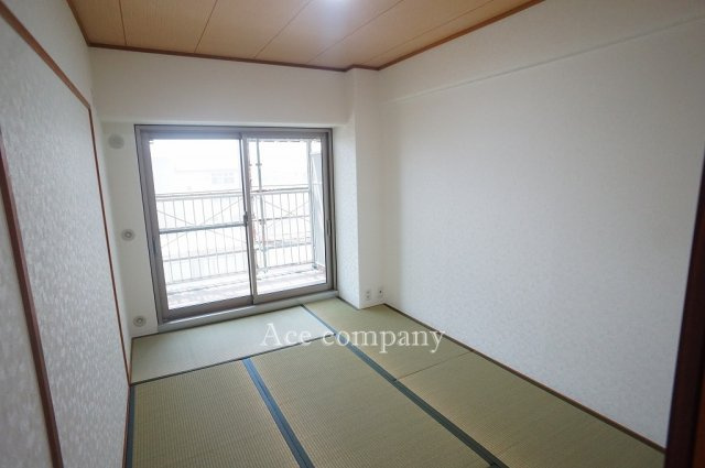 【和室6帖】バルコニーに面したお部屋です☆
