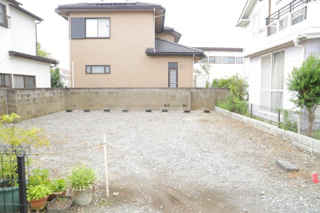 物件の詳細については、現地を見てわかること以外に、役所や法務局などで調べないとわからないことがあります。そのため、現地に行く場合は、もしこの物件を買ったらどのような生活ができるかをイメージしましょう。