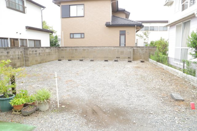 家を建てる前提で土地を探している場合、地盤の丈夫さは譲れない条件の一つです。地盤が脆弱だと追加工事が必要となります。また、過去に地盤沈下や液状化現象を起こした土地は、できるだけ避けた方がいいでしょう。