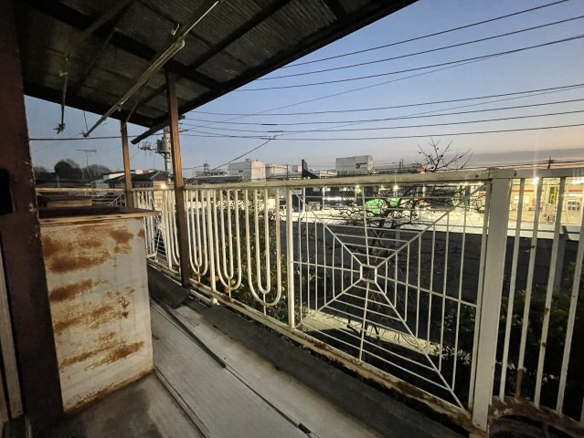 お洗濯にも便利なバルコニー付き