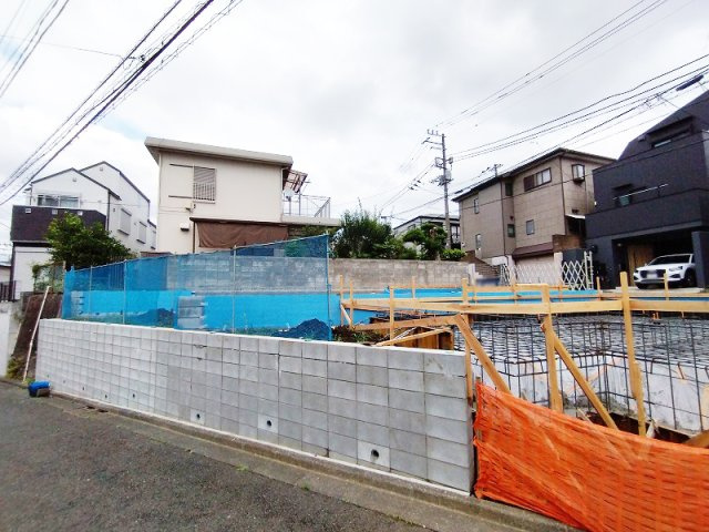 小中学校が徒歩10分以内にありお子様の登下校も安心。