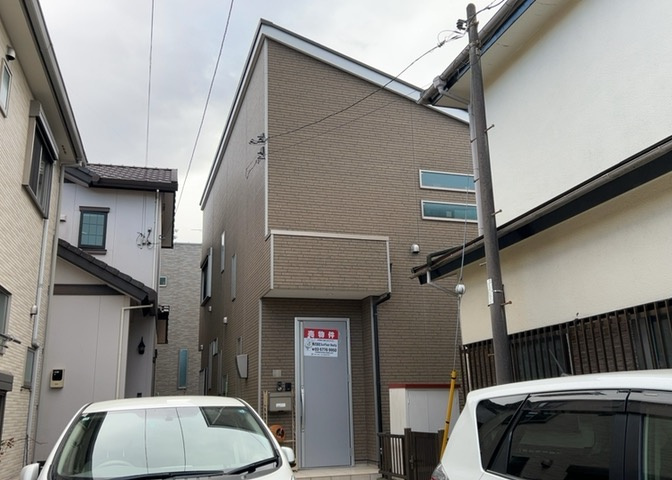隣家の土地はどうなっているのか、生活利便施設が近くにあるのか、学校まで近いかなど、お客様のライフスタイルにあわせたイメージが重要です。また、近くにあると困る施設が近くにないかも確認するといいでしょう。