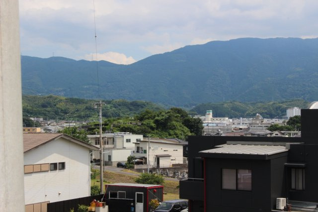 山が見え、癒される眺望です