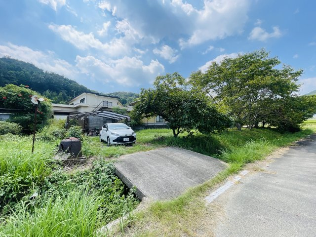 駐車場に車を止められます