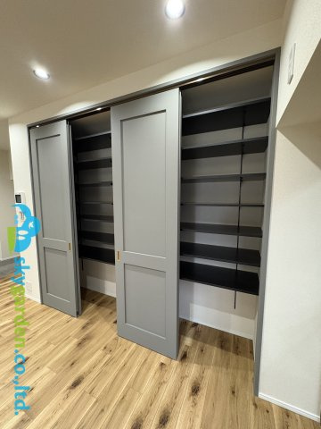 リビングにある収納棚