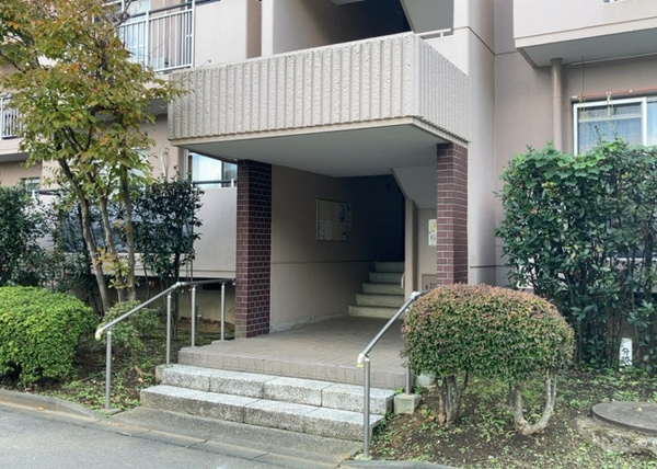 【パークサイド南大沢のロビー】