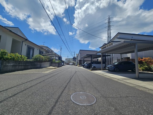 前面道路幅員6ｍでラクラク駐車！