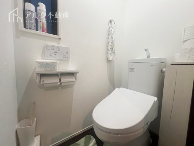 トイレ各階に設置ございます