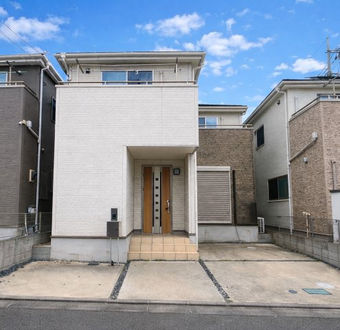 落ち着いた雰囲気の外観です