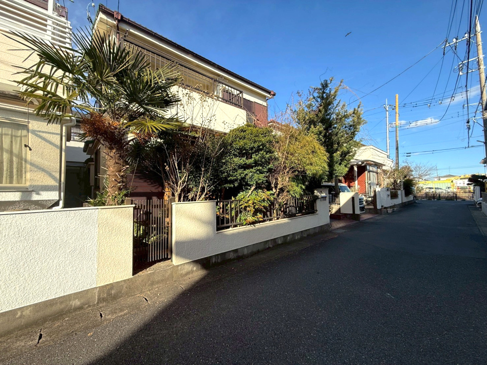 南道路に面し陽当り良好！敷地約30坪・自由設計で夢のマイホームはいかがでしょうか！希望の間取りが叶いやすい整形地です！建築条件なし・お好きなハウスメーカーで建築可能です！