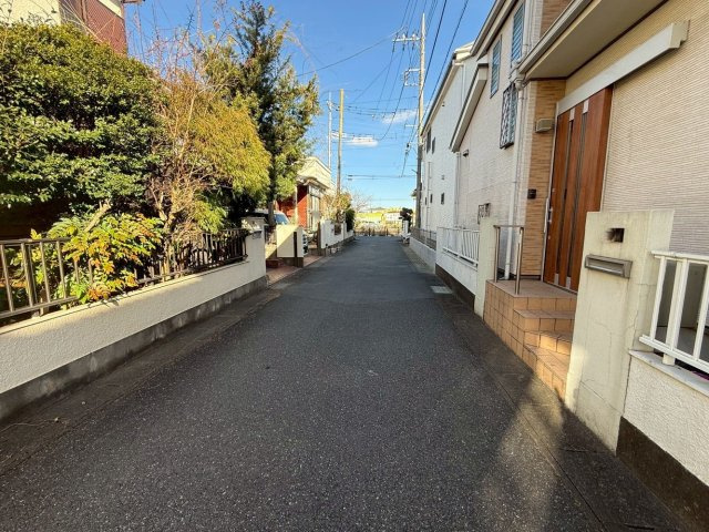 南道路に面し陽当り良好！敷地約30坪・自由設計で夢のマイホームはいかがでしょうか！希望の間取りが叶いやすい整形地です！建築条件なし・お好きなハウスメーカーで建築可能です！
