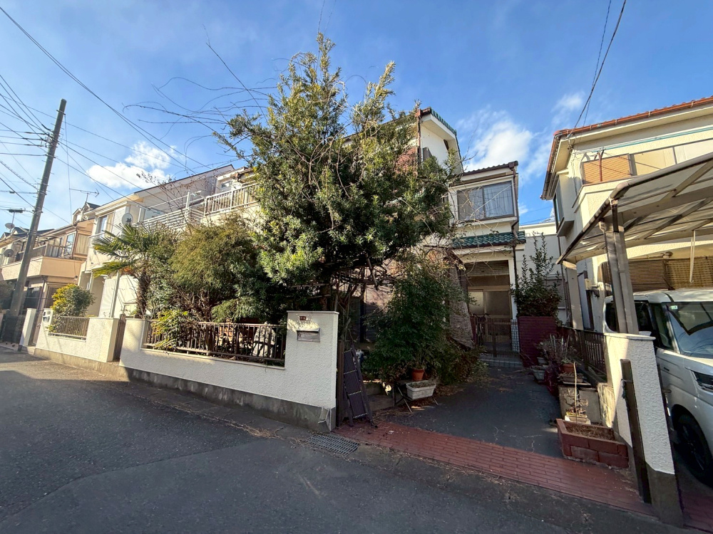 南道路に面し陽当り良好！敷地約30坪・自由設計で夢のマイホームはいかがでしょうか！希望の間取りが叶いやすい整形地です！建築条件なし・お好きなハウスメーカーで建築可能です！