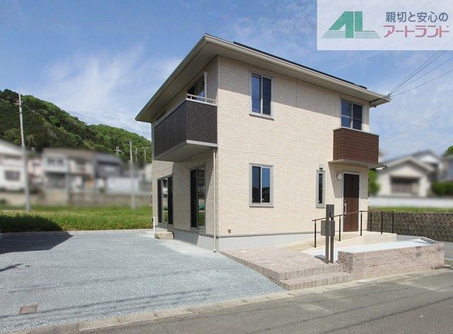 外観：328000633956