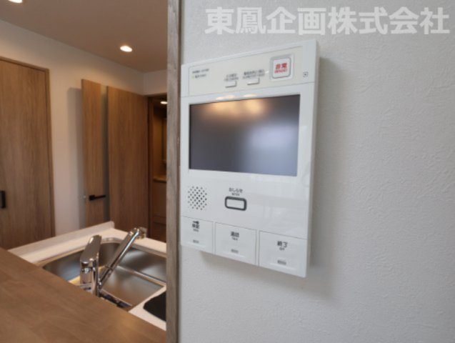 TV付きモニターインターフォンです