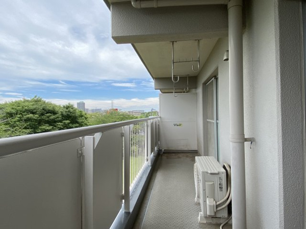 【原山レジデンスのバルコニー】