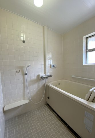 【原山レジデンスの浴室】