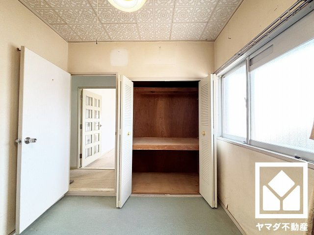 物入れは奥行きがあるので、収納力も申し分ありません。